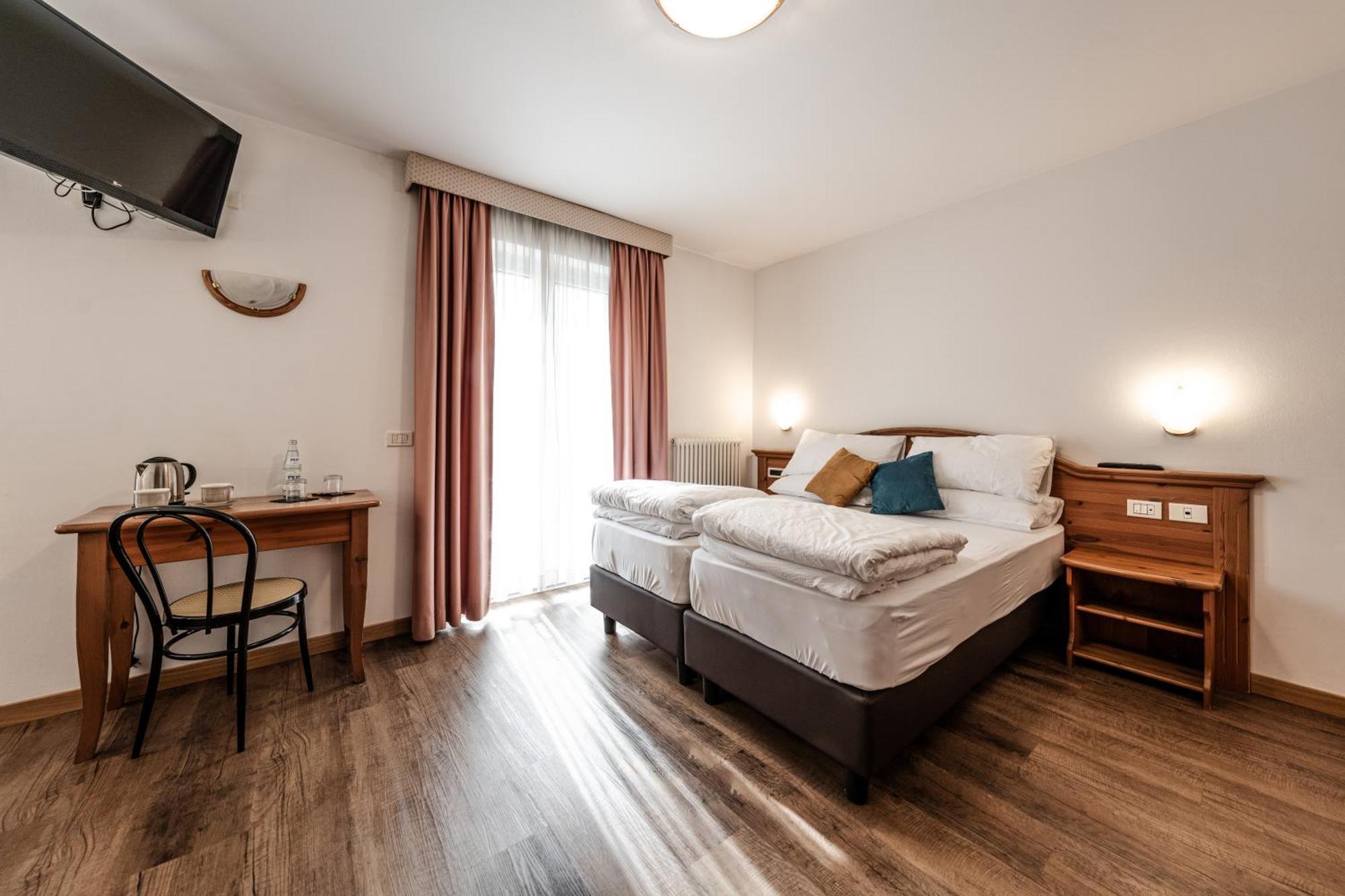 Hotel La Noria Комецадура Екстериор снимка